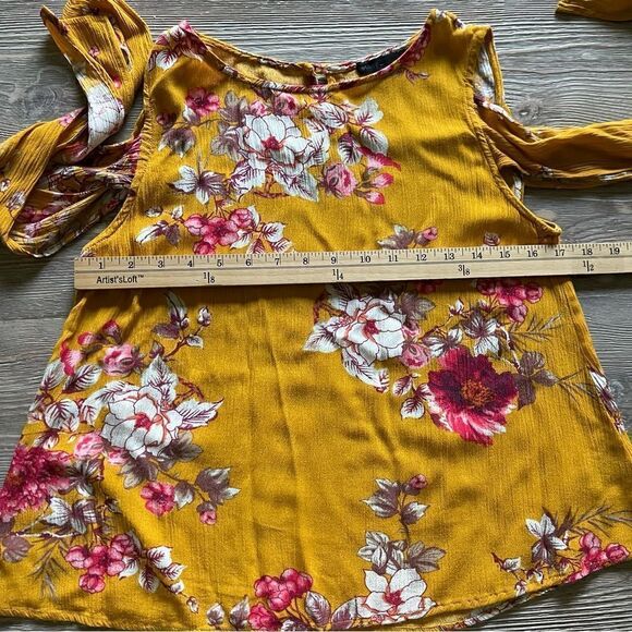 Bebop Yellow Cold Shoulder Blouse Top - Picture 10 of 12